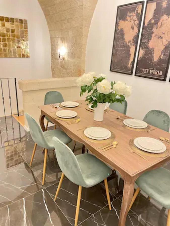 The Duchess'S View - New! Luxurious Flat In Historical Centre 115 Sq M, 3Min Walk To Cala Porto Beach And Private Parking Lägenhet Polignano a Mare Exteriör bild