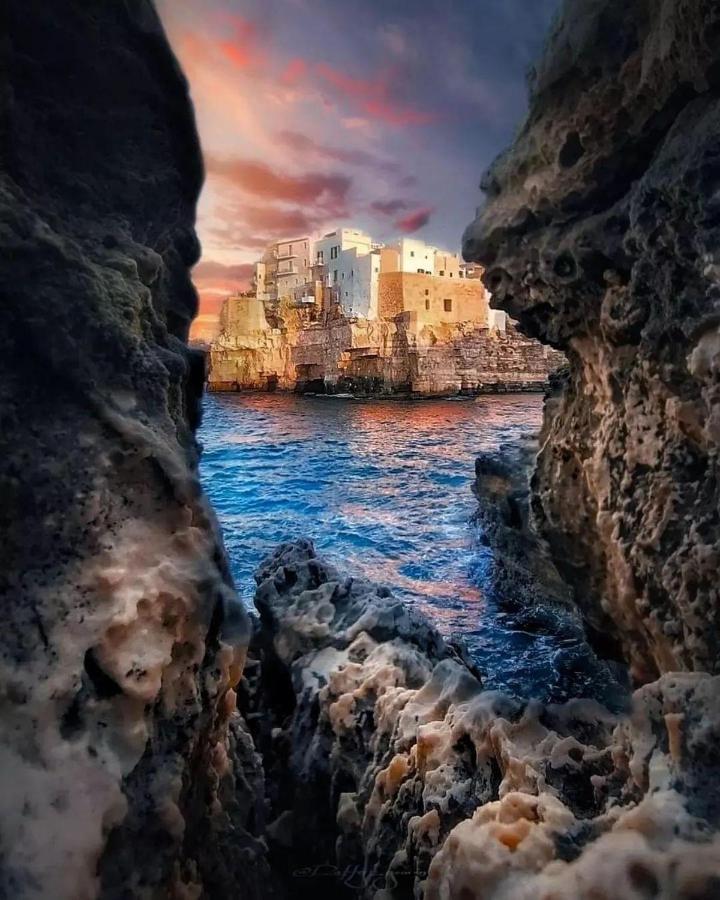 The Duchess'S View - New! Luxurious Flat In Historical Centre 115 Sq M, 3Min Walk To Cala Porto Beach And Private Parking Lägenhet Polignano a Mare Exteriör bild